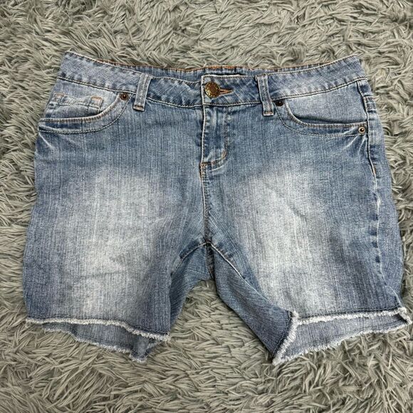 So Wear It Declare It Jean Shorts Size 9 - Picture 1 of 6